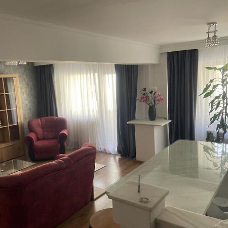 Mara Central Baia Mare Buitenkant foto